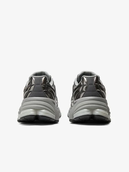 new-balance-02