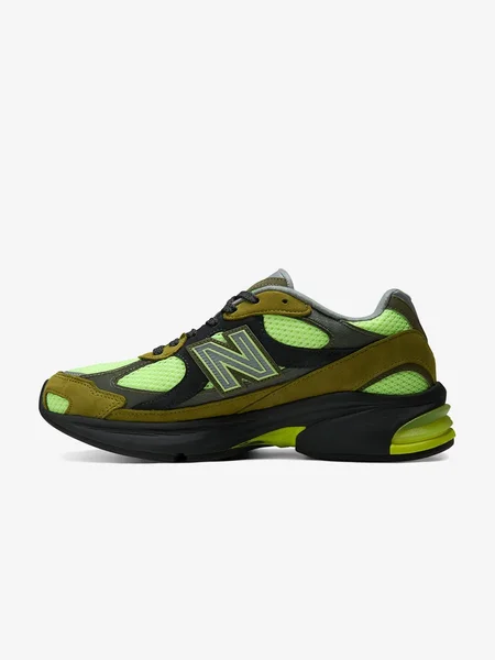 new-balance-08